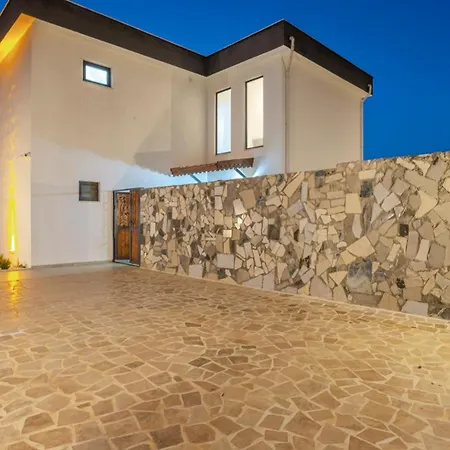 Guenes 1 * Kaş